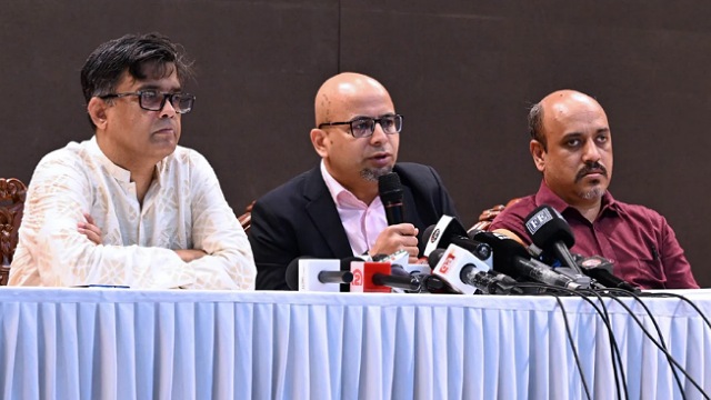 স্টারলিংকের দাম বাংলাদেশে সর্বনিম্ন, শেয়ার করলে খরচ আরও কমবে: প্রধান উপদেষ্টার সহকারী
