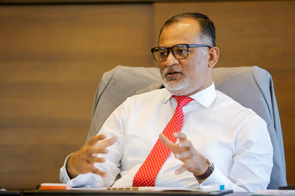 চামড়ার ন্যায্যমূল্য নিশ্চিত না হওয়া পর্যন্ত সংরক্ষণে সহায়তা দেবে সরকার: বাণিজ্য উপদেষ্টা