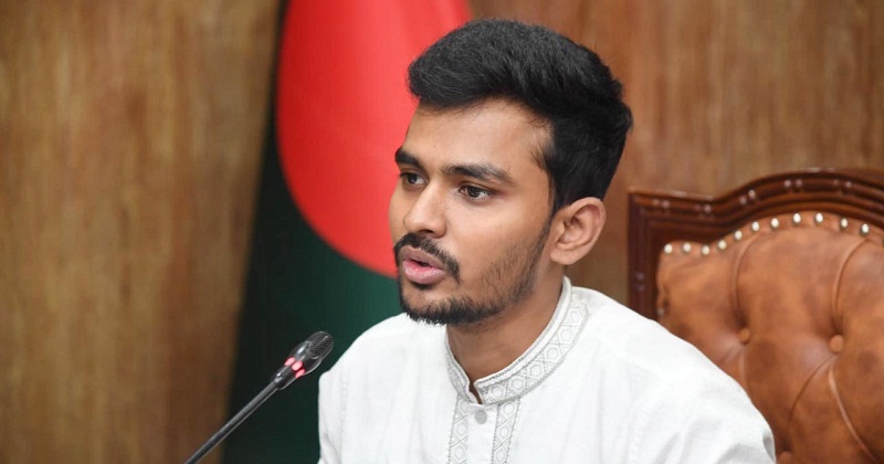 তথ্য উপদেষ্টার ওপর হামলায় হতাশা প্রকাশ অন্তর্বর্তী সরকারের উপদেষ্টা আসিফ মাহমুদের