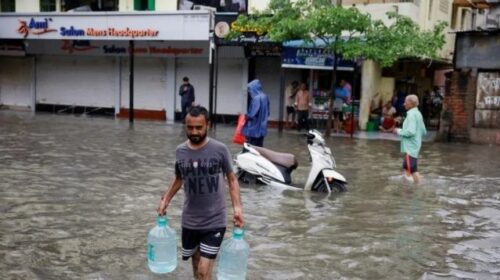 গুজরাটে প্রাক-মৌসুমি ভারি বৃষ্টিতে প্রাণহানি ১৪, আরও বৃষ্টির পূর্বাভাস