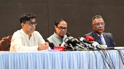 শেখ পরিবারসহ ১১টি গ্রুপের ১ লাখ ৩০ হাজার কোটি টাকার স্থাবর সম্পদ সংযুক্ত: প্রধান উপদেষ্টার প্রেস সচিব