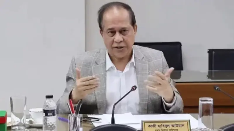 সাবেক প্রধান নির্বাচন কমিশনার কাজী হাবিবুল আউয়াল গ্রেপ্তার, নির্বাচন জালিয়াতির মামলায় ডিবির হাতে হেফাজতে