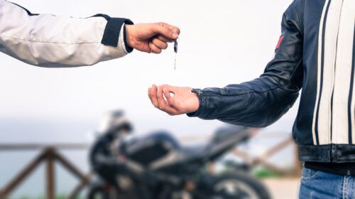 নিয়মিত যত্নেই শখের বাইকের আয়ু বাড়ে